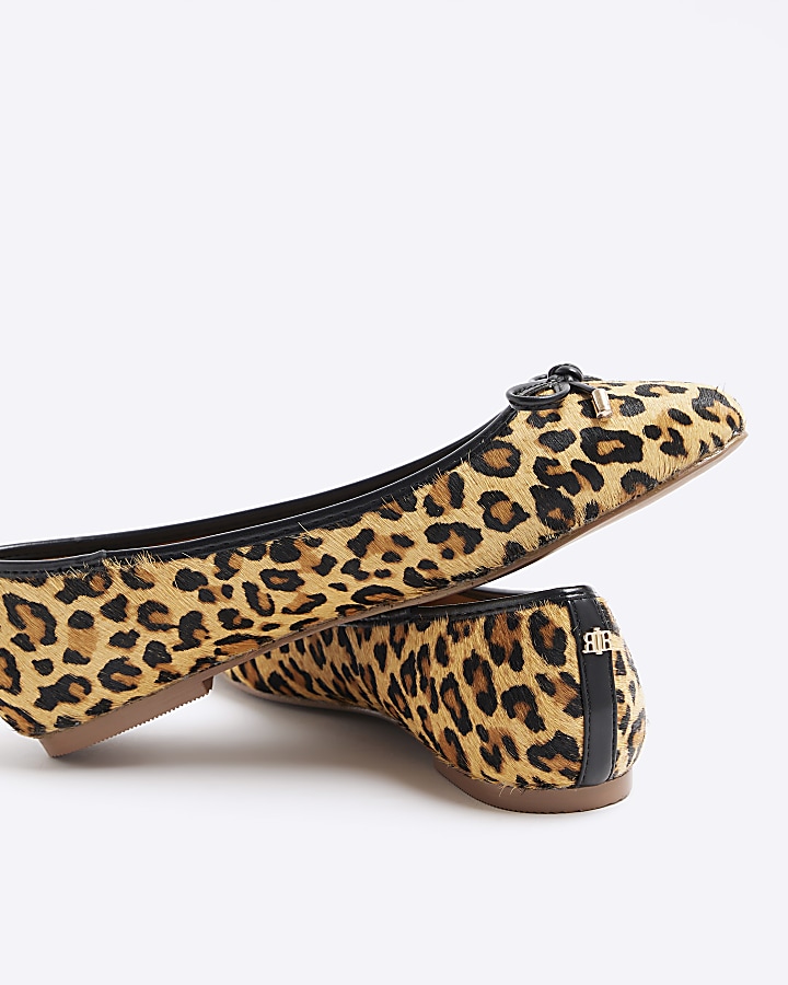 Brown leopard print ballet pumps