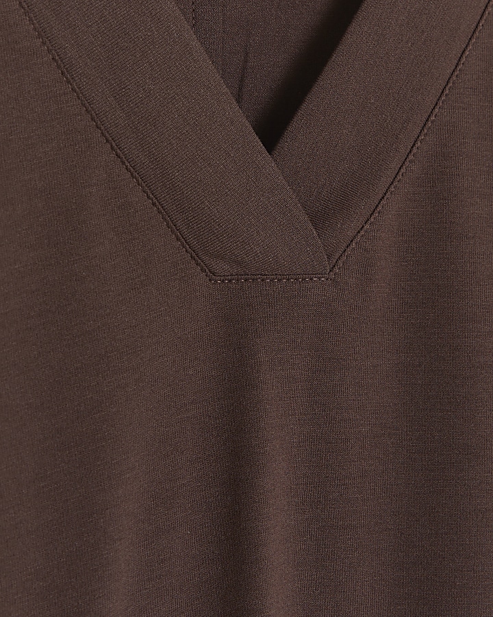 Brown vneck tshirt River Island