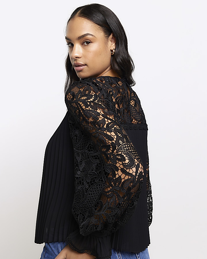 Black plisse lace sleeve blouse
