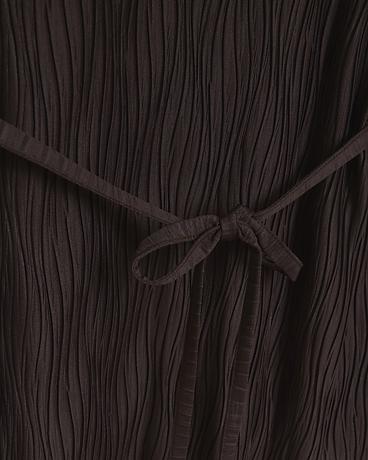 Brown plisse tie waist bodycon midi dress