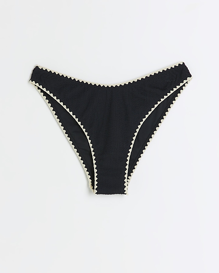 Black crinkle stitched brief bikini bottoms