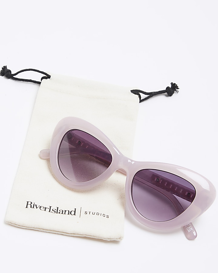 Pink curved cateye sunglasses