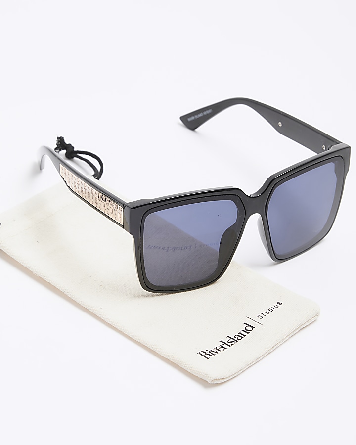 Black oversized square sunglasses