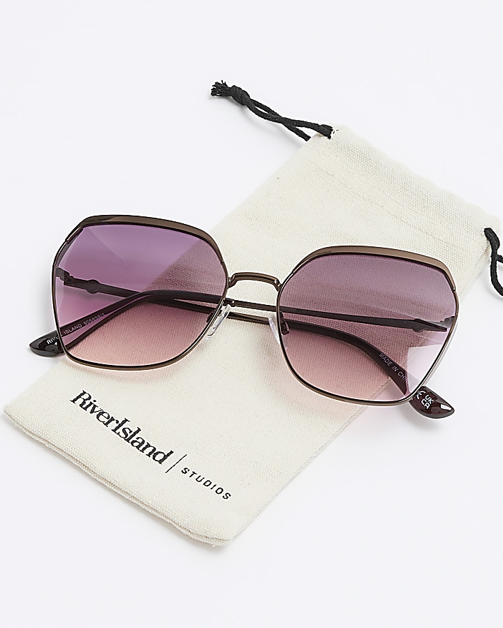 Pink oversized sunglasses