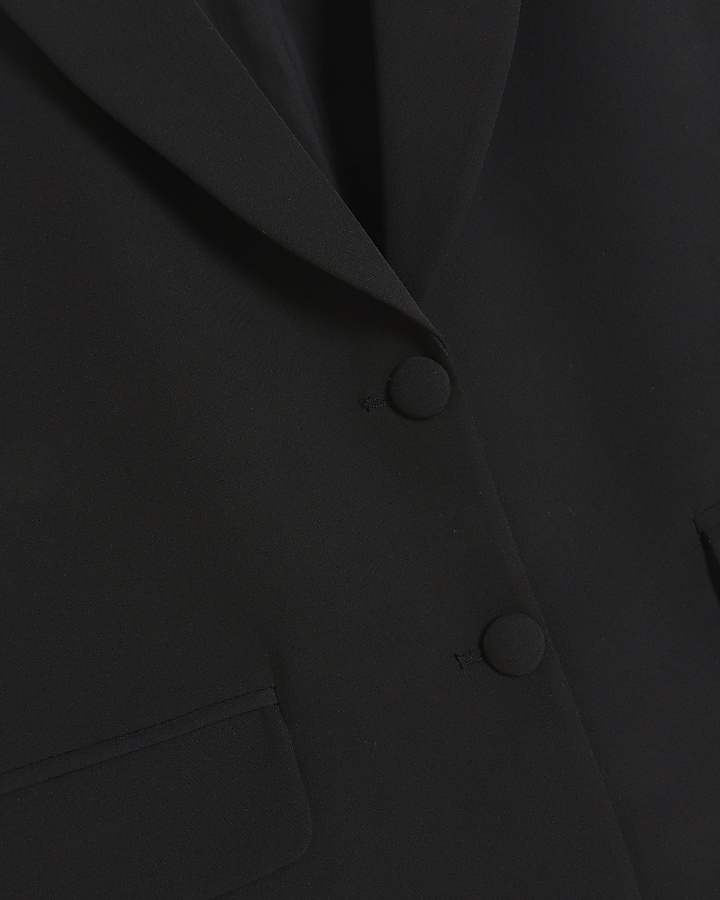 Black collar V-neck waistcoat