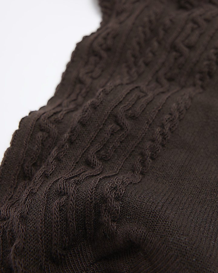 Brown cable knit frill ankle socks