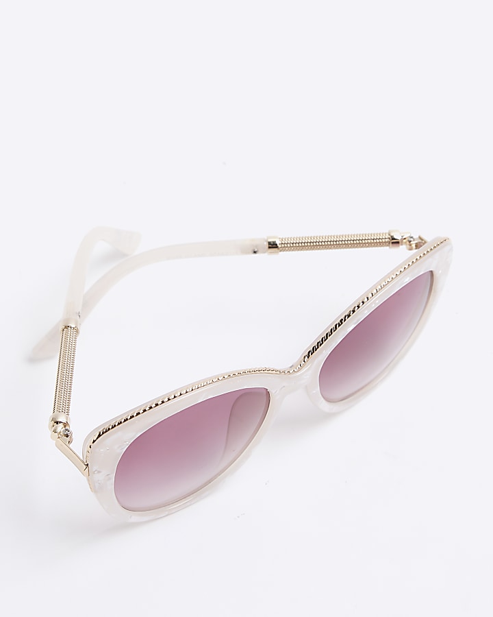 White trim detail round cat eye sunglasses