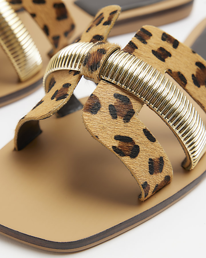 Beige leather leopard print flat sandals
