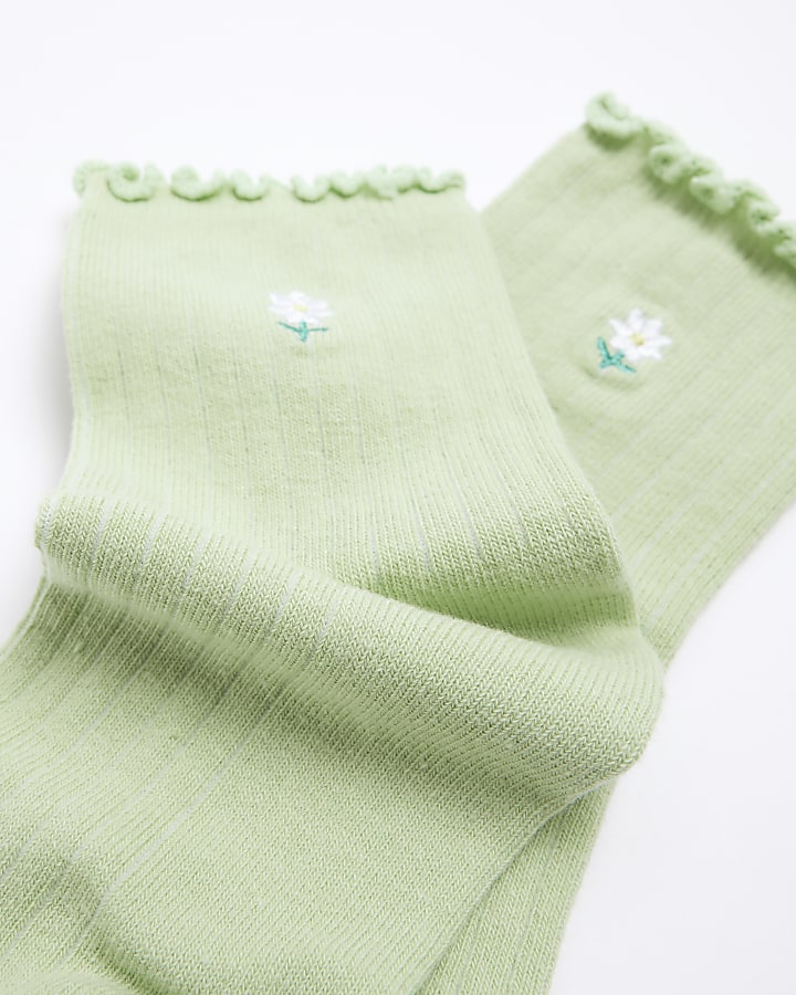 Green embroidered flower ankle socks