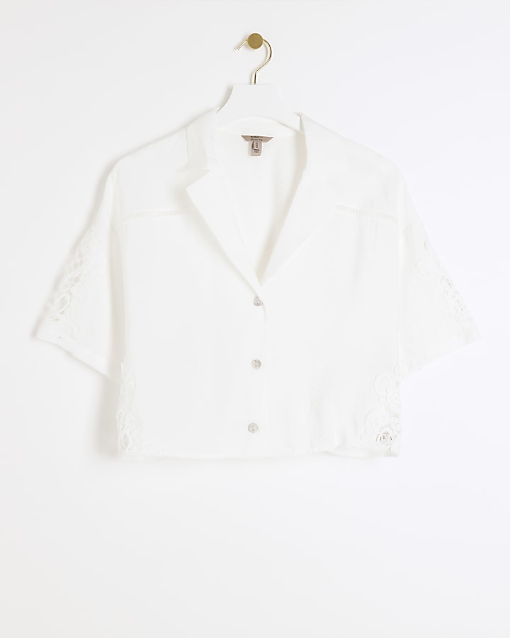 Petite white lace panel crop shirt