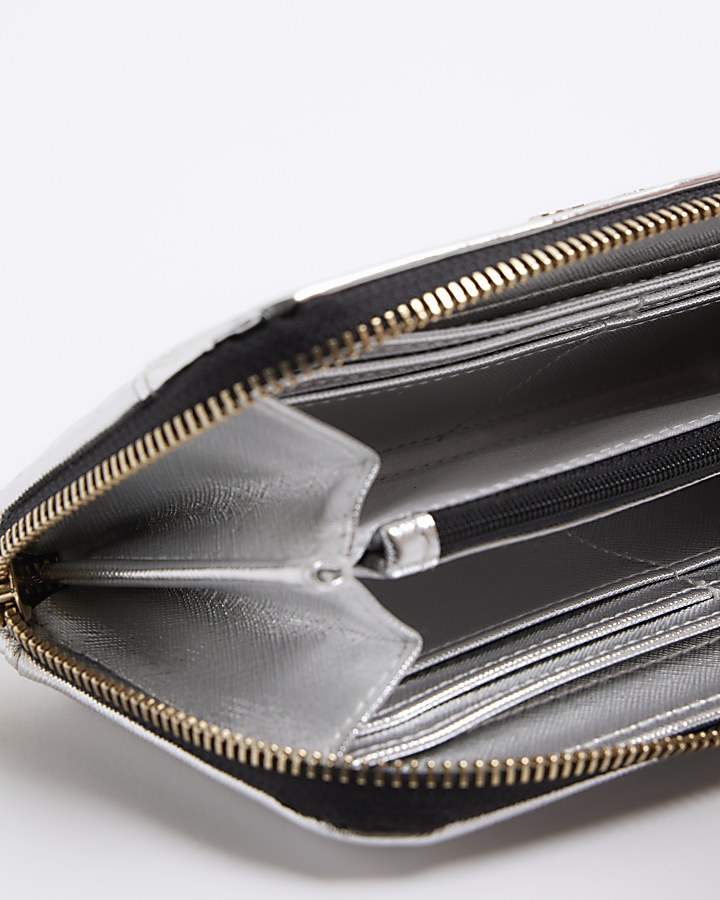 Silver metallic woven purse