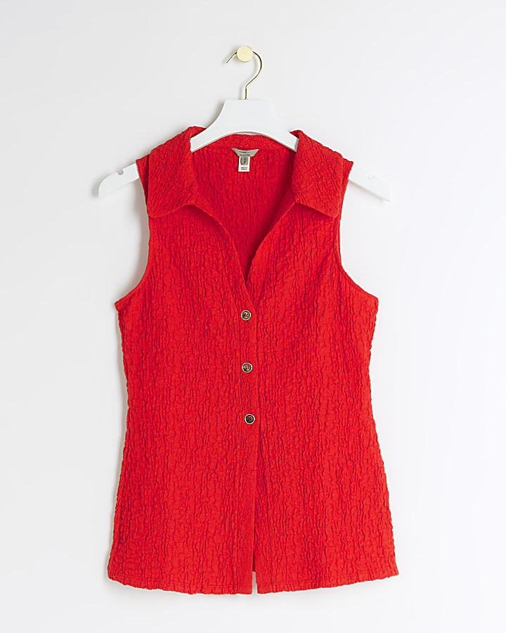 Red textured sleeveless shirt