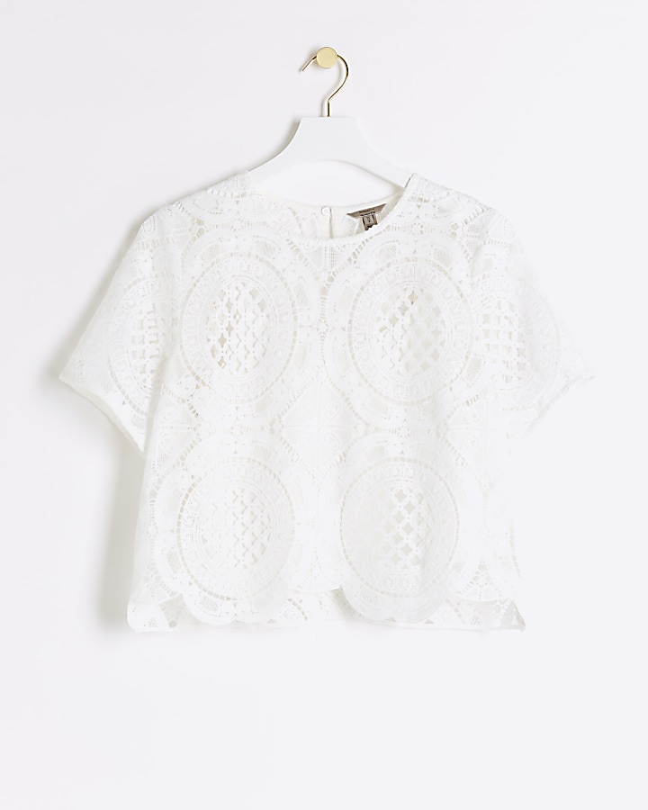 White lace t-shirt