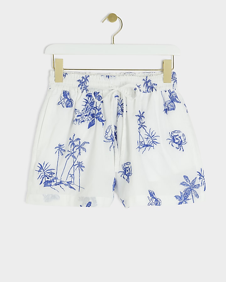 White embroidered seaside shorts