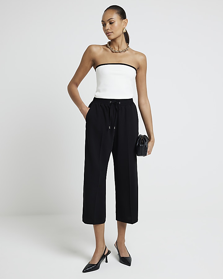 Black cropped elasticated trousers