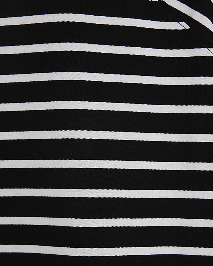 Black stripe crew neck t-shirt