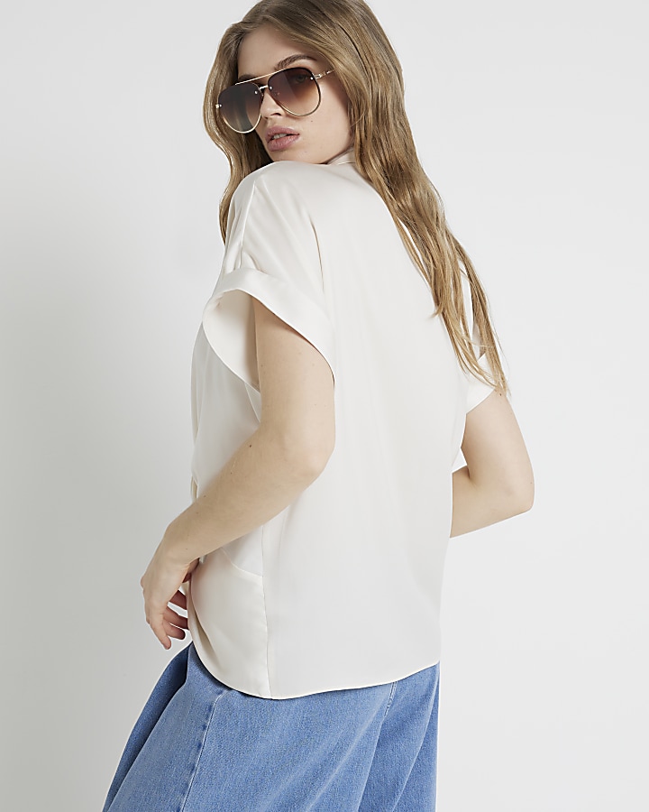 White front knot blouse