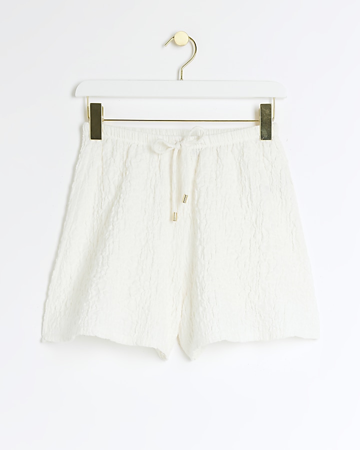Cream pull on textured shorts