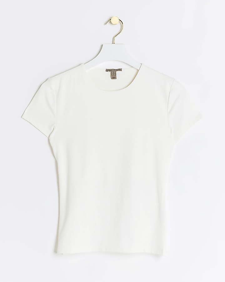 White plain t-shirt
