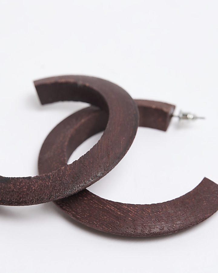 Brown wooden hoop earrings