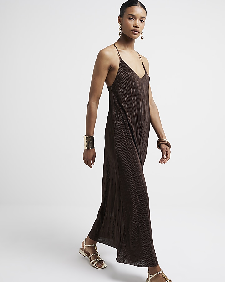 Brown plisse shift maxi dress