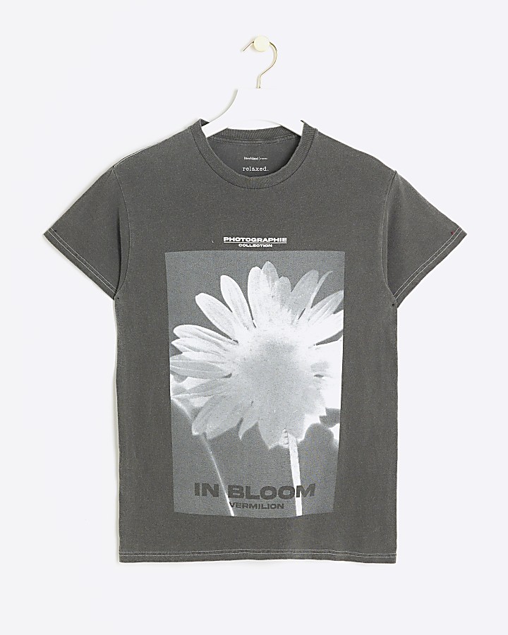 Grey flower graphic t-shirt