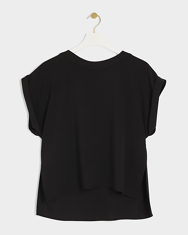 Black crepe turned cuff t-shirt