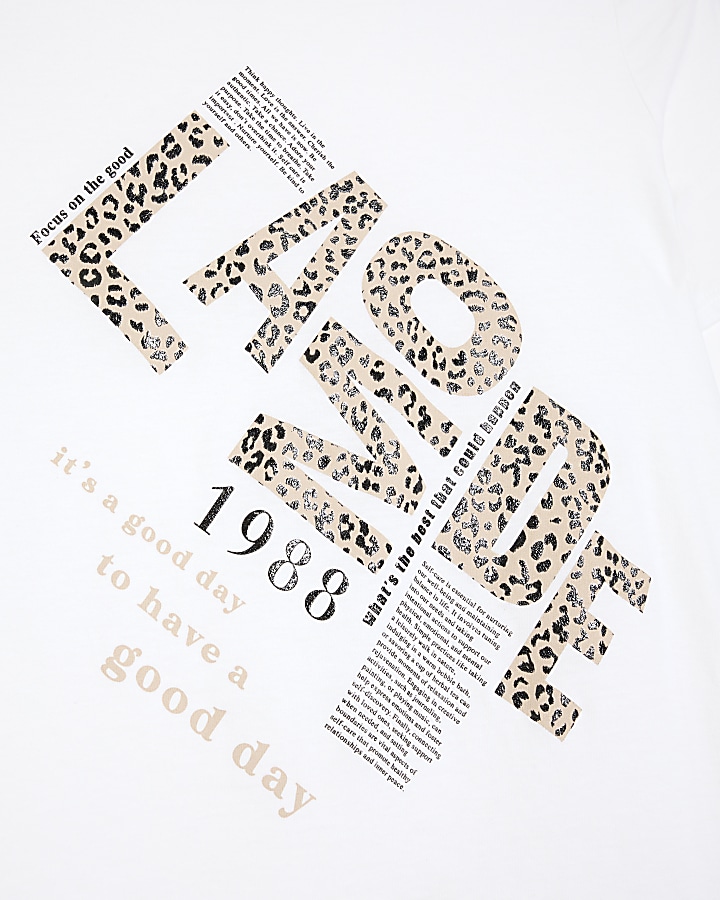 White leopard print graphic t-shirt