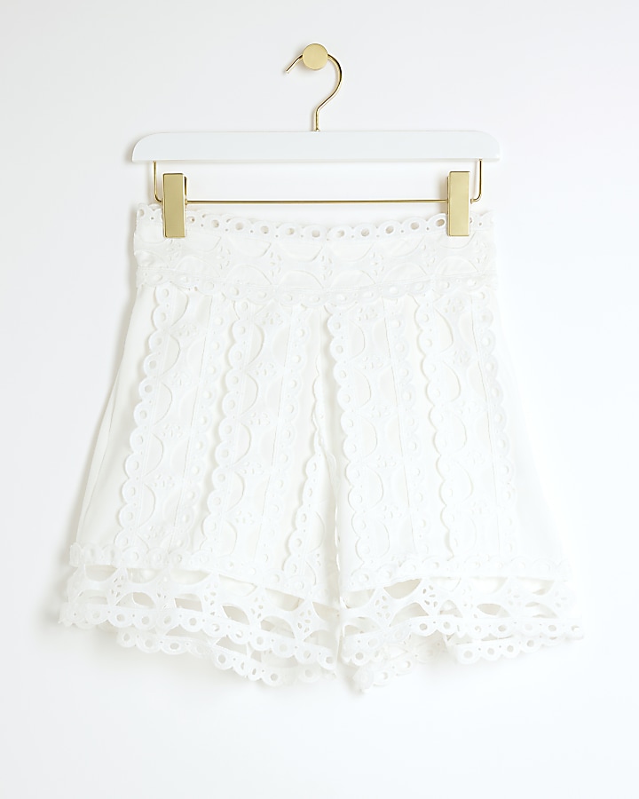 Cream Lace Cutwork Shorts