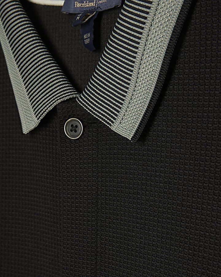 Black Regular Fit Cotton Buttoned Shirt