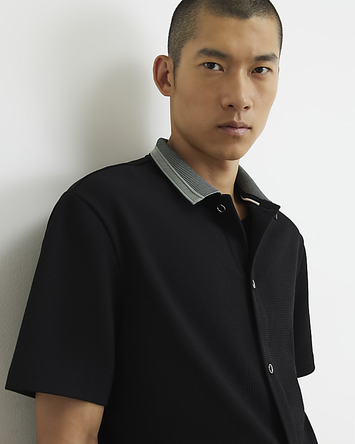 Black Regular Fit Cotton Buttoned Shirt