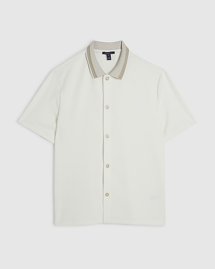 White Regular Fit Cotton Buttoned Shirt