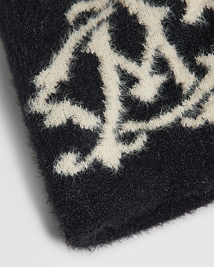 Black Fluffy Skull Graphic Beanie Hat