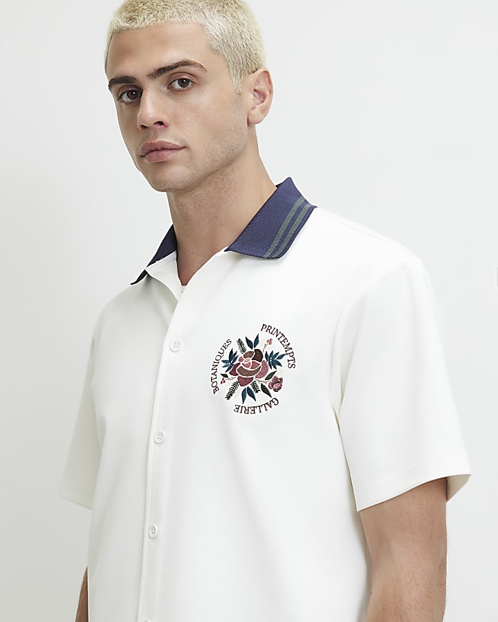 Cream Regular Fit Embroidered Flower Shirt