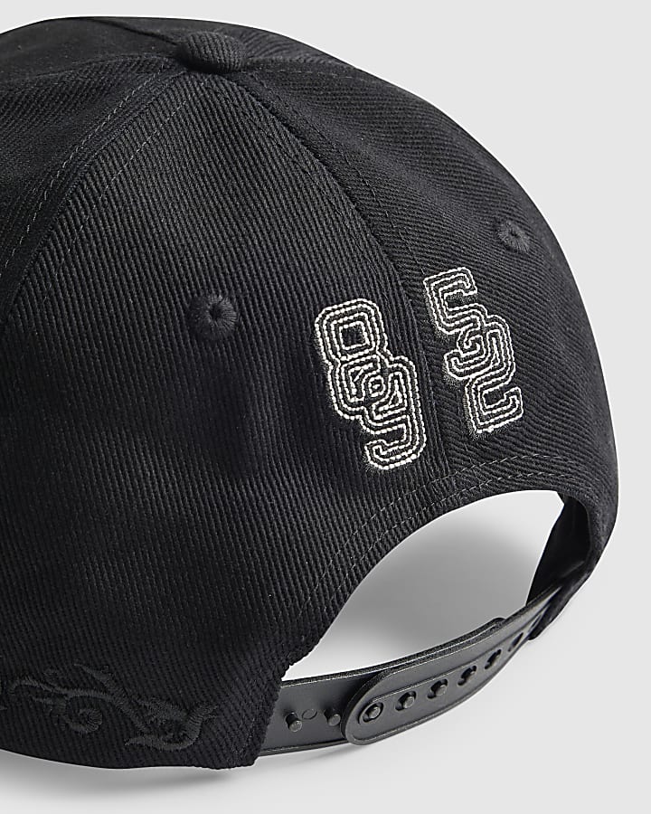 Black Baroque Embroidery Badged Cap