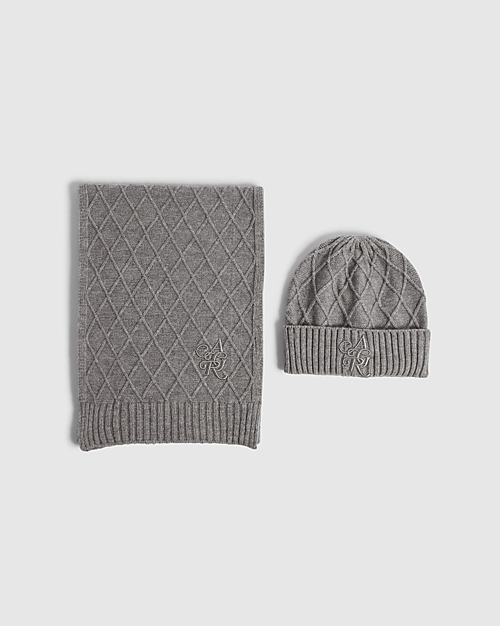 Grey Diamond Knit Scarf And Hat Gift Set