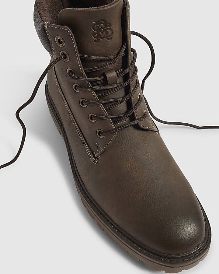 Brown Padded Collar Lace Up Boots