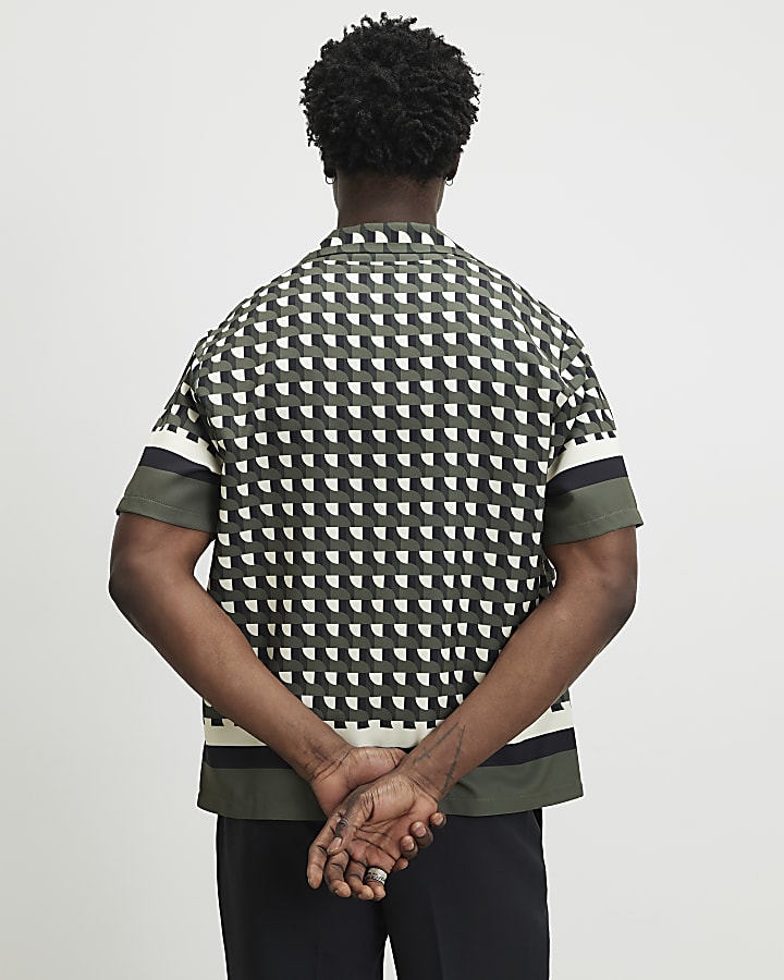 Green Regular Fit Geometric Border Shirt