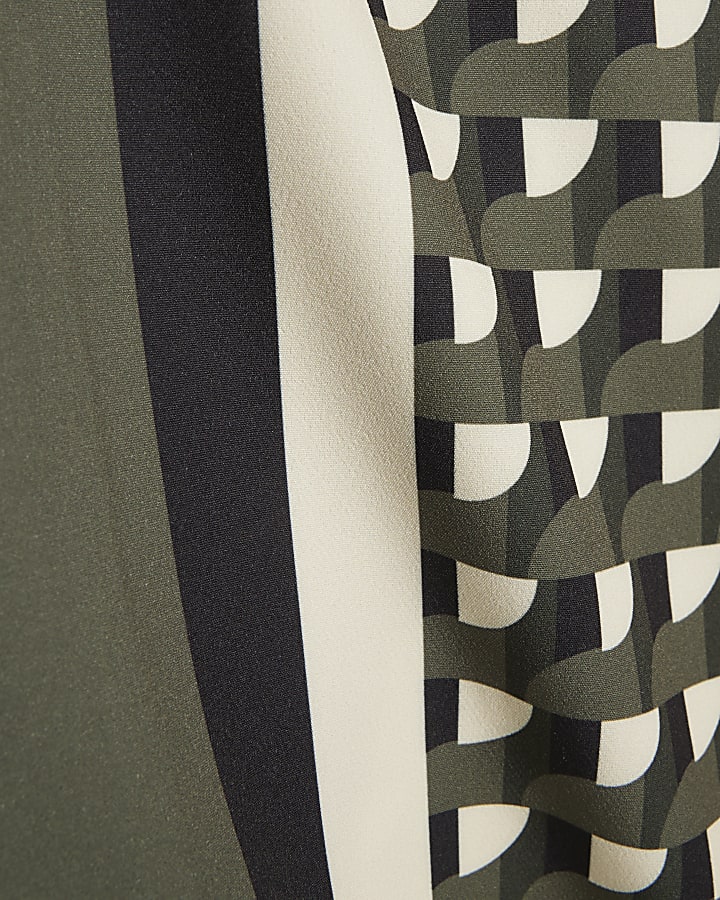 Green Regular Fit Geometric Border Shirt