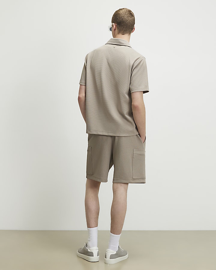 Beige Regular Fit Textured Cargo Shorts