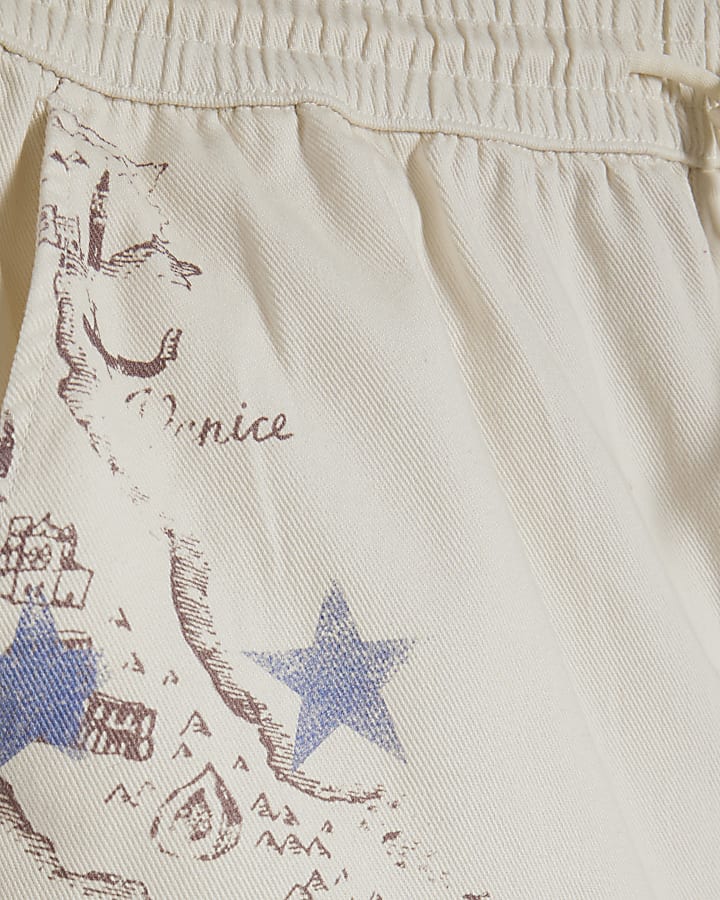 Cream Regular Fit Panama Print Shorts