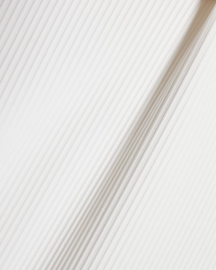 White Muscle Fit Short Sleeve Ribbed Shirt