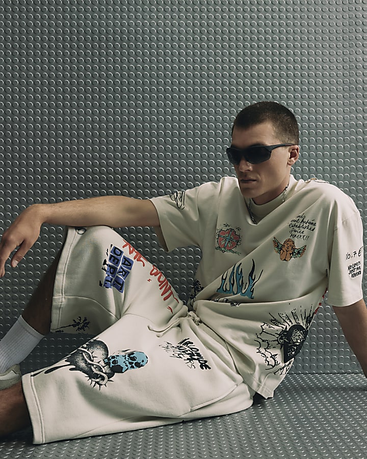 Beige Graffiti Print Jort