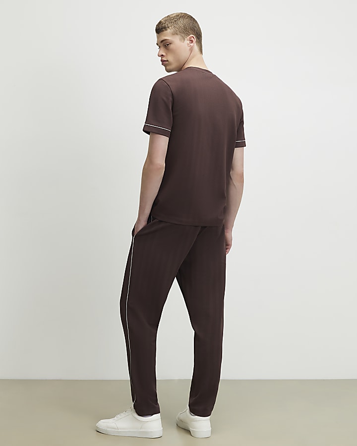 Brown Slim Fit Piped Textured Joggers