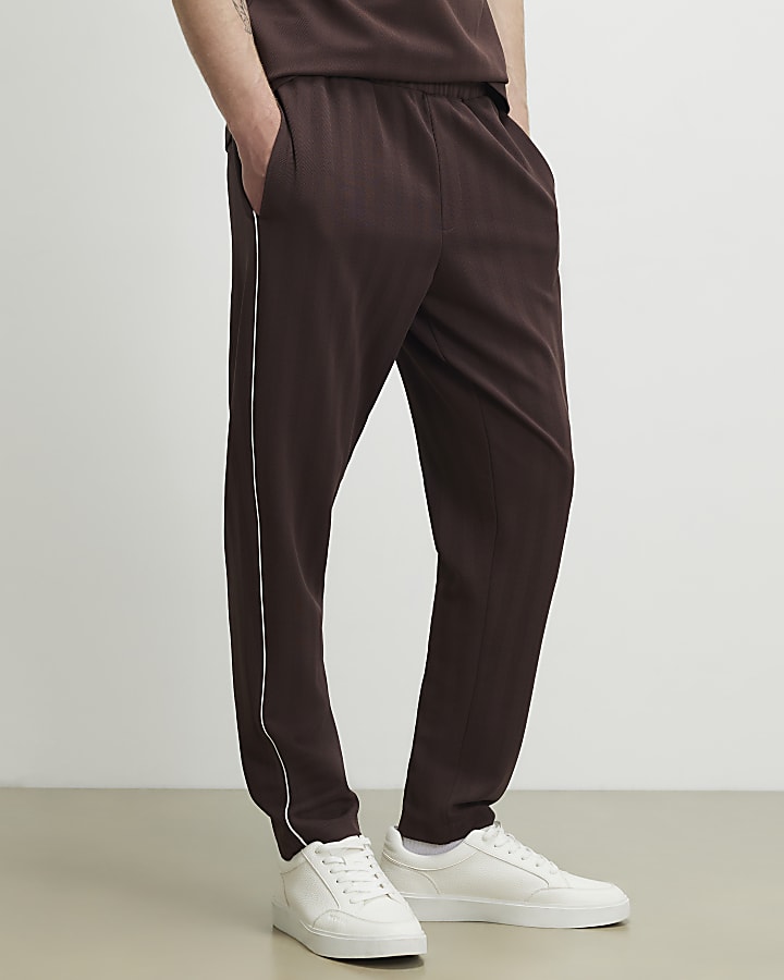 Brown Slim Fit Piped Textured Joggers
