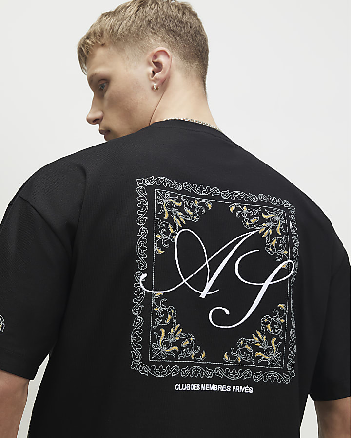 Black Ame Saint Tapestry T-Shirt