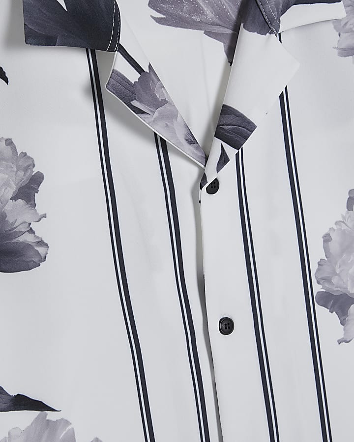 White Short Sleeve Monochrome Floral Shirt