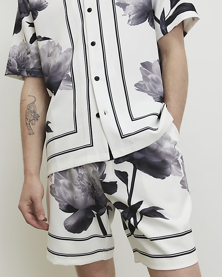 White Floral Pull On Shorts