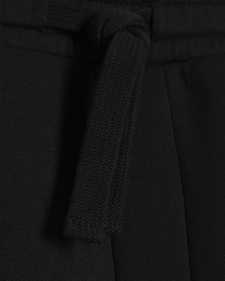 Black Barrel Fit Pleated Joggers