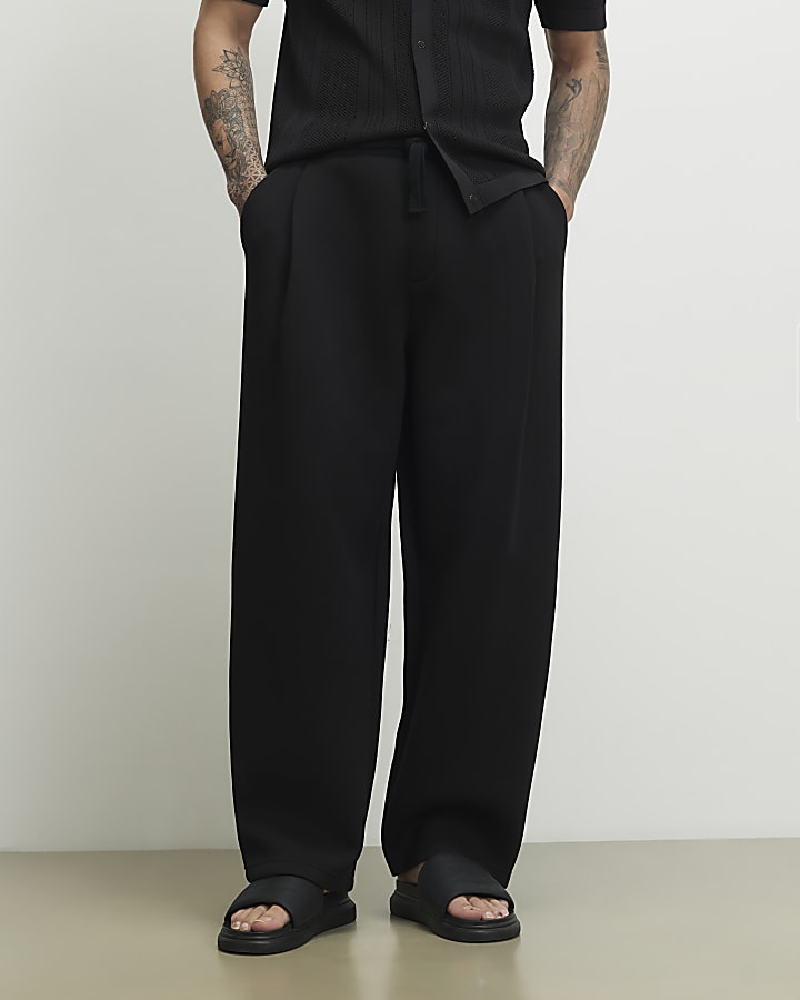 Black Barrel Fit Pleated Joggers